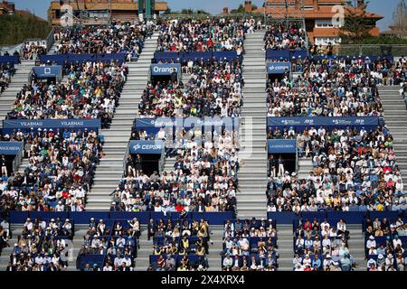 Barcelona, Spanien. April 2024. Das Publikum beim Barcelona Open Banc de Sabadell Tennis Turnier im Reial Club de Tennis Barcelona in Barcelon Stockfoto