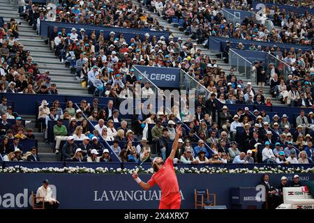 Barcelona, Spanien. April 2024. Tsitsipas in Aktion während des Barcelona Open Banc de Sabadell Tennis Turniers im Reial Club de Tennis Barcelo Stockfoto