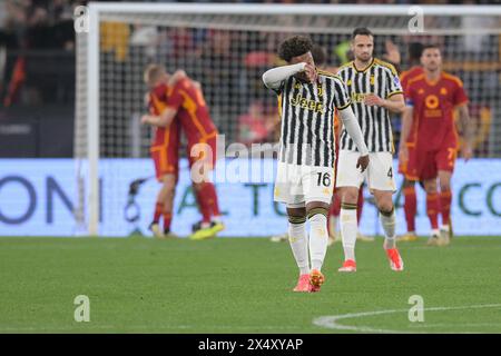 Stadio Olimpico, Rom, Italien. Mai 2024. Fußball der Serie A; Roma gegen Juventus; Weston McKennie vom FC Juventus zeigt die Niedergeschlagenheit, als Roma in der 15-minütigen Runde von Lukaku die Führung übernehmen. Credit: Action Plus Sports/Alamy Live News Stockfoto