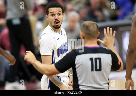 Cleveland, Usa. Mai 2024. Orlando Magic’s Cole Anthony (50) reagiert auf einen offensive Foul Call während der zweiten Halbzeit gegen die Cleveland Cavaliers während der ersten Runde des Spiels der Eastern Conference 7 im Rocket Mortgage Fieldhouse in Cleveland, Ohio, Sonntag, 5. Mai 2024. Foto: Aaron Josefczyk/UPI Credit: UPI/Alamy Live News Stockfoto