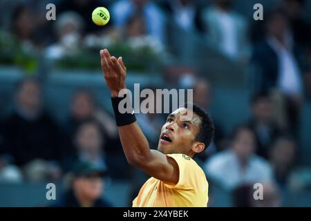 Madrid, Spanien. Mai 2024. Felix Auger-Aliassime aus Kanada spielt im Finale der Männer gegen Andrey Rublev aus Russland beim Tennis-Turnier Madrid Open am 5. Mai 2024 in Madrid, Spanien. Gustavo Valiente/Xinhua/Alamy Live News Stockfoto