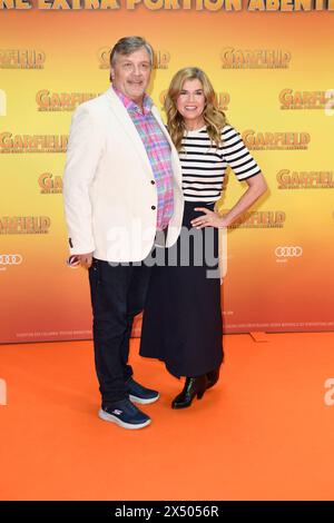 Hape Kerkeling und Anke Engelke bei der Premiere GARFIELD EINE EXTRA PORTION ABENTEUER in Berlin 05.05.2024 *** Hape Kerkeling und Anke Engelke bei der Premiere von GARFIELD EINE EXTRA PORTION ABENTEUER in Berlin 05 05 2024 Stockfoto