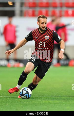 Ingolstadt, Deutschland. Mai 2024. Fußball: Bundesliga 3, FC Ingolstadt - SV Waldhof Mannheim, Spieltag 36 im Audi Sportpark. David Kopacz vom FC Ingolstadt spielt den Ball. Vermerk: Daniel Karmann/dpa/Alamy Live News Stockfoto