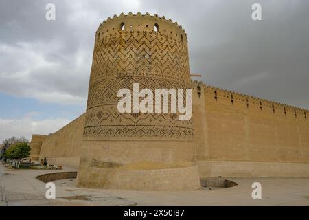 Shiraz, Iran - 16. März 2024: Die Arg of Karim Khan ist eine Zitadelle in Shiraz, Iran. Stockfoto