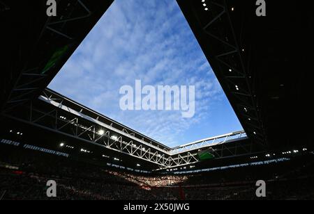 2. Bundesliga, Merkur-Spiel-Arena Düsseldorf: Fortuna Düsseldorf vs. 1. FC Nürnberg; Lichtshows in der Merkur-Spiel-Arena Stockfoto