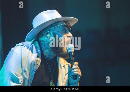 Kopenhagen, Dänemark. Mai 2024. Der amerikanische Sänger und Songwriter Teddy Swims gibt ein Live-Konzert in KB Hallen, Frederiksberg in Kopenhagen. (Foto: Gonzales Foto - Peter Troest). Stockfoto