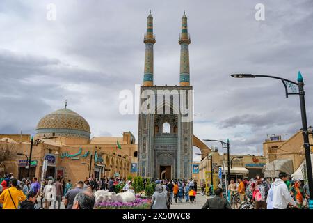 Yazd, Iran - 25. März 2024: Die Jameh-Moschee von Yazd ist eine Moschee in Yazd, Iran. Stockfoto