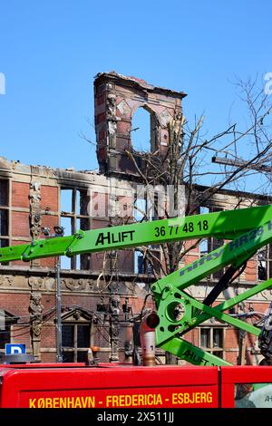 Børsen („die Börse“), nach dem Brand (16. April 2024); Kopenhagen, Dänemark Stockfoto