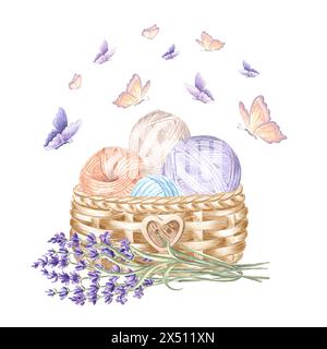 Lavendelzweigbällchen aus Garn im Korb Schmetterlinge fliegen Arrangement mit Wollfäden. Handgezeichnete Aquarellillustration. Isoliert Stockfoto