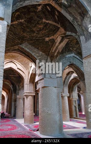 Isfahan, Iran – 1. April 2024: Jameh-Moschee, auch bekannt als Atiq-Moschee in Isfahan, Iran. Stockfoto