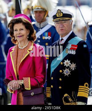 Stockholm, Schweden. Mai 2024. König Carl Gustav und Königin Silvia von Schweden in Skeppsbron in Stockholm, am 6. Mai 2024, am 1. Eines zweitägigen Staatsbesuchs von Dänemark in Schweden Credit: Albert Nieboer/Niederlande OUT/Point de Vue OUT/dpa/Alamy Live News Stockfoto