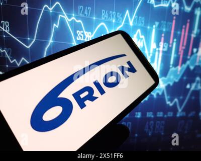 Konskie, Polen – 29. April 2024: Logo der Orion Corporation auf dem Mobiltelefon Stockfoto