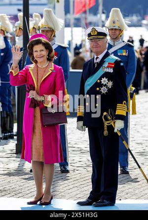 Stockholm, Schweden. Mai 2024. König Carl Gustav und Königin Silvia von Schweden in Skeppsbron in Stockholm, am 6. Mai 2024, am 1. Eines zweitägigen Staatsbesuchs von Dänemark in Schweden Credit: Albert Nieboer/Niederlande OUT/Point de Vue OUT/dpa/Alamy Live News Stockfoto