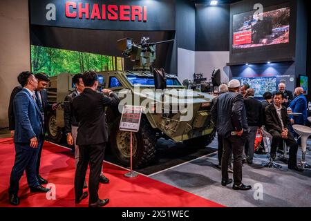 Wilayah Persekutuan, Malaysia. Mai 2024. Besucher werden den Chaiseri-Stand aus Thailand während der Defence Services Asia Exhibition and Conference (DSA) in Kuala Lumpur besuchen. Die 18. DSA/NATSEC ASIA 2024 findet vom 6. Bis 9. Mai 2024 mit mehr als 1500 Ausstellern aus 45 Ländern statt. (Foto: Syaiful Redzuan/SOPA Images/SIPA USA) Credit: SIPA USA/Alamy Live News Stockfoto