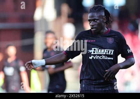 Salerno, Italien. Mai 2024. Loum Tchaouna von US Salernitana während des Fußballspiels der Serie A zwischen US Salernitana und Atalanta BC im Arechi-Stadion in Salerno (Italien) am 6. Mai 2024. Quelle: Insidefoto di andrea staccioli/Alamy Live News Stockfoto