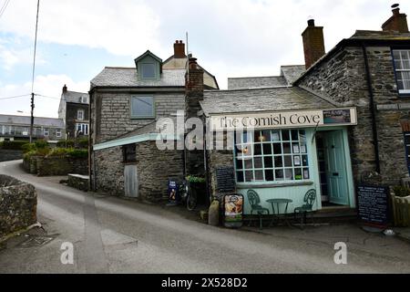 Café im Dorf Port Issac Cornwall England großbritannien Stockfoto