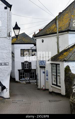 Port Issac Village mit Blick auf die Fore Street Cornwall England großbritannien Stockfoto