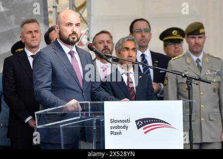 Pilsen, Tschechische Republik. Mai 2024. Pilsener Bürgermeister Roman Zarzycky spricht während einer großen Gedenkveranstaltung des Befreiungsfestes Pilsen, Danke, America!, in Pilsen, Tschechische Republik, am 6. Mai 2024. Quelle: Miroslav Chaloupka/CTK Photo/Alamy Live News Stockfoto