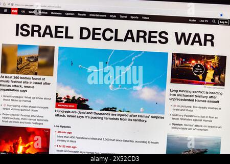 Schlagzeile „Israel deklariert Krieg“ nach dem Angriff der Hamas auf Israel ( 6. Oktober 2023) auf der CNN-Website, 8. Oktober 2023. Stockfoto