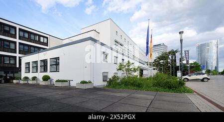 Bonn, Deutschland 03. Mai 2024: Die Gebäude des Bundestages in Bonn, von denen aus die Plenarsitzungen des Deutschen Bundestages und des Bundesrates stattfanden Stockfoto