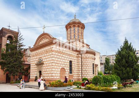 Die walachisch verputzte Fassade der Rumänisch-orthodoxen Curtea-Veche-Kirche, die älteste in Bukarest, der Hauptstadt Rumäniens, Mitteleuropa Stockfoto