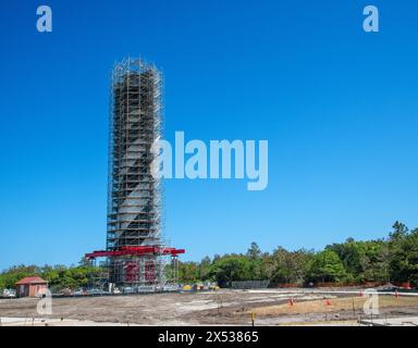 Die Cape Hatteras Light Station wird derzeit einem großen Restaurierungsprojekt unterzogen. Buxton, Outer Banks, North Carolina. Stockfoto