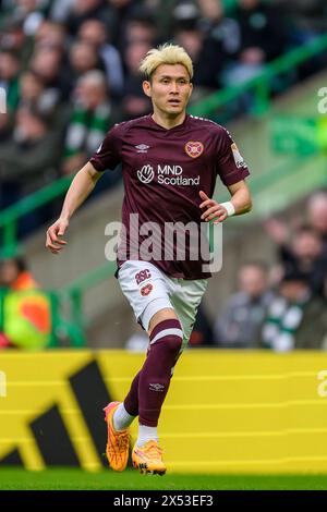 Kyosuke Tagawa of Hearts während des Cinch Scottish Premiership Matches zwischen Celtic und Heart of Midlothian im Celtic Park, Glasgow, Schottland am 4. Mai 2024. Stockfoto