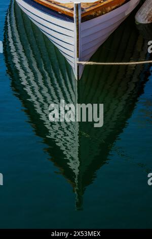 Ruderboot im Center for Wooden Boats am Lake Union, Seattle, Washington State, USA Stockfoto