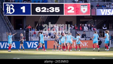 5. Mai 2024 San Jose, CA USA Chicago Red Stars Stürmer Ally Schlegel (34) und Teamkollegen feiern im NWSL-Spiel zwischen den Chicago Red Star und dem Bay FC ein Tor. Chicago Beat Bay FC 2-1 im Pay PAL Park San Jose Kalifornien Thurman James/CSM Stockfoto