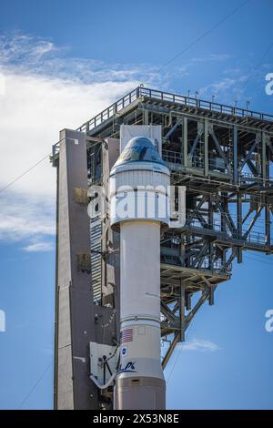 Cape Canaveral, USA. Mai 2024. Die Boeing Starliner CST-100-Rakete sitzt am 5. Mai 2024 in Cape Canaveral, Florida, vor dem Start der NASA mit Butch Wilmore und Suni Williams. (Foto: Alex G Perez/AGPfoto/SIPA USA) Credit: SIPA USA/Alamy Live News Stockfoto