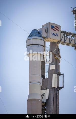 Cape Canaveral, USA. Mai 2024. Die Boeing Starliner CST-100-Rakete sitzt am 5. Mai 2024 in Cape Canaveral, Florida, vor dem Start der NASA mit Butch Wilmore und Suni Williams. (Foto: Alex G Perez/AGPfoto/SIPA USA) Credit: SIPA USA/Alamy Live News Stockfoto
