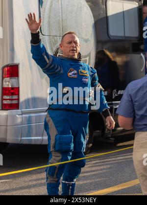 Cape Canaveral, USA. Mai 2024. Rundgang vor dem Start von ULA wegen eines Ventilproblems auf dem Zentaur Atlas V N22 der 2. Stufe mit Boeing Starliner Calypso, bereit für den Start mit zwei Astronauten. CFT-Flugtest mit Barry „Butch“ Wilmore und Suni Williams am Montag, den 6. Mai 2024 Cape Canaveral Brevard County Florida USA (Foto: Scott Schilke/SIPA USA) Credit: SIPA USA/Alamy Live News Stockfoto