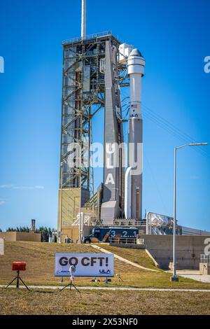 Cape Canaveral, USA. Mai 2024. Die Boeing Starliner CST-100-Rakete sitzt am 5. Mai 2024 in Cape Canaveral, Florida, vor dem Start der NASA mit Butch Wilmore und Suni Williams. (Foto: Alex G Perez/AGPfoto/SIPA USA) Credit: SIPA USA/Alamy Live News Stockfoto
