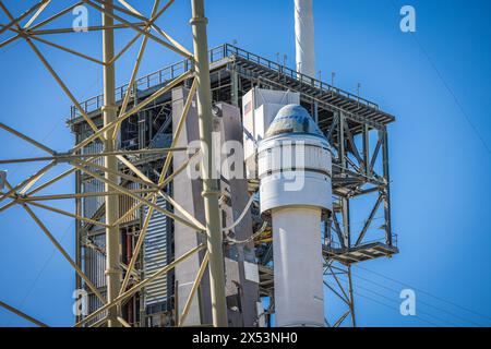 Cape Canaveral, USA. Mai 2024. Die Boeing Starliner CST-100-Rakete sitzt am 5. Mai 2024 in Cape Canaveral, Florida, vor dem Start der NASA mit Butch Wilmore und Suni Williams. (Foto: Alex G Perez/AGPfoto/SIPA USA) Credit: SIPA USA/Alamy Live News Stockfoto