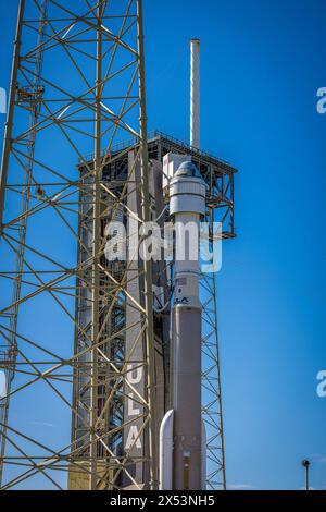Cape Canaveral, USA. Mai 2024. Die Boeing Starliner CST-100-Rakete sitzt am 5. Mai 2024 in Cape Canaveral, Florida, vor dem Start der NASA mit Butch Wilmore und Suni Williams. (Foto: Alex G Perez/AGPfoto/SIPA USA) Credit: SIPA USA/Alamy Live News Stockfoto