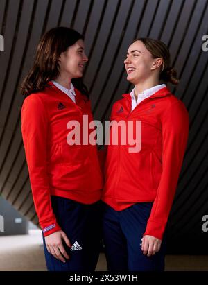 Team GB’s Andrea Spendolini-Sirieix (links) zusammen mit ihrem Tauchpartner Lois Toulson während des Team GB Paris 2024 Synchronisation des Tauchteams im Queen Elizabeth Olympic Park in London. Bilddatum: Dienstag, 7. Mai 2024. Stockfoto
