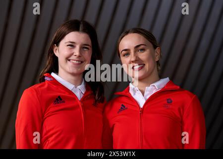 Team GB’s Andrea Spendolini-Sirieix (links) zusammen mit ihrem Tauchpartner Lois Toulson während des Team GB Paris 2024 Synchronisation des Tauchteams im Queen Elizabeth Olympic Park in London. Bilddatum: Dienstag, 7. Mai 2024. Stockfoto