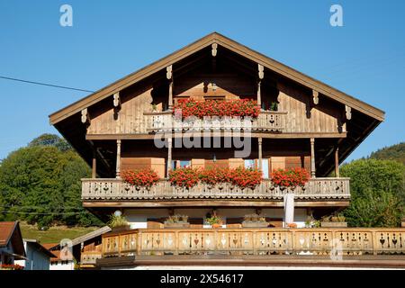 Geographie / Reisen, Deutschland, Bayern, Oberbayern, Tegernsee, traditionelles bayerisches Haus, ZUSATZRECHTE-CLEARANCE-INFO-NOT-AVAILABLE Stockfoto