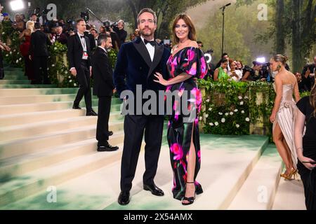 New York, USA. 6. Mai 2024. Matthew Macfadyen und Keeley Hawes, die an der Benefiz Gala 2024 des Metropolitan Museum of Art Costume Institute in New York, USA teilnehmen Stockfoto