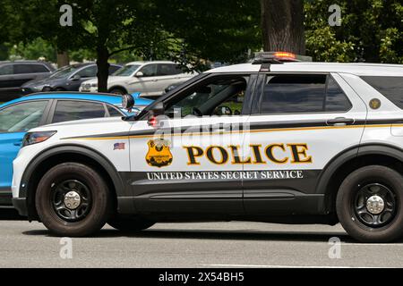 Washington DC, USA - 30. April 2024: Nahaufnahme der Seite eines Polizeiwagens, der von der United States Secret Service Uniformed Division benutzt wird Stockfoto