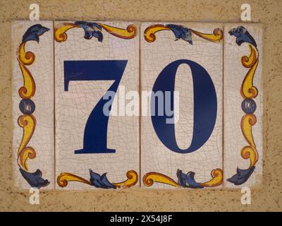 Haus Nr. 70 in portugiesischen Keramikfliesen, Insel Armona, Algarve Ria Formosa, Portugal Stockfoto