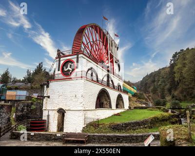 Das Bild zeigt das Laxey Great Laxey Water Wheel, bekannt als Isabella im Dorf Laxey an der Ostküste der Isle of man Stockfoto