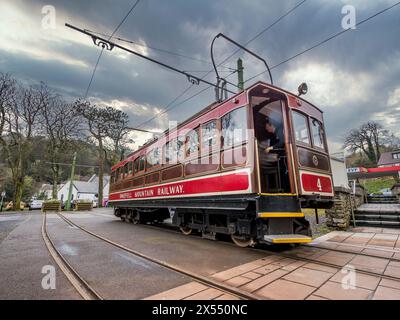 Allgemeine Straßenszene in Laxey Tram und Snaefell Mountain Railway Station und Ticketschalter Stockfoto