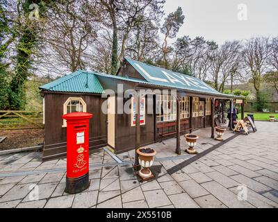 Allgemeine Straßenszene in Laxey Tram und Snaefell Mountain Railway Station und Ticketschalter Stockfoto