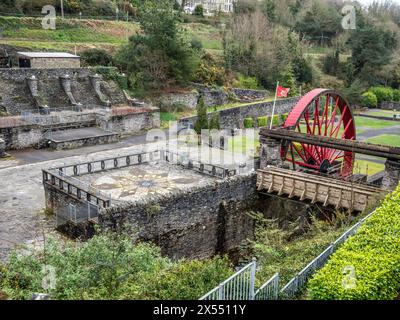 Laxey Glen Gardens. Die Gärten sind die alten Laxey Mines Verarbeitungsbetriebe und Waschböden, in denen Roherz zerstoßen und sortiert wurde. Stockfoto