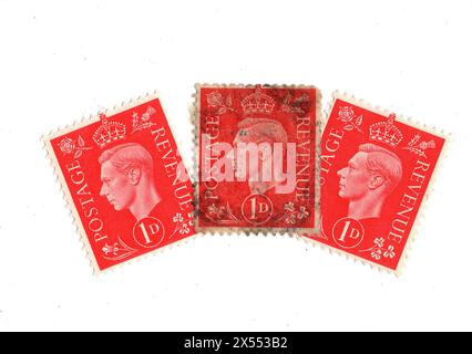 Eine Montage von Briefmarken von König Georg VI. Aus Großbritannien auf weißem Hintergrund. Stockfoto