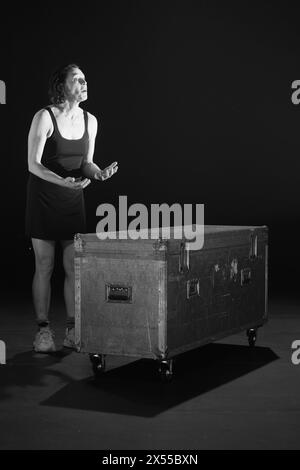 Die Schauspielerin Elisabet Gelabert tritt während der Präsentation von Lady Anne aus der Kompanie Shakespeare: Richard III. Im Abadia Theater in Madrid auf. Mai 2024 Spanien (Foto: Oscar Gonzalez/SIPA USA) Stockfoto