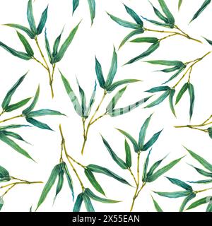Nahtloses Muster mit grünen Bambuszweigen. Handgezeichnete Illustration von grünen Blättern auf weißem isoliertem Hintergrund. Design für Karten, Geschenkpapier. Stockfoto