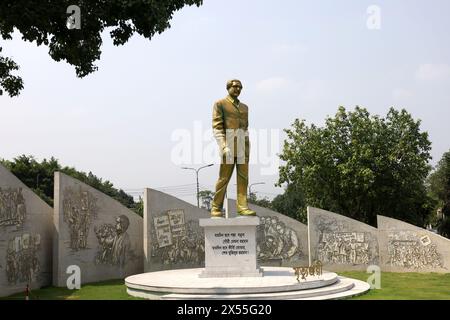 Dhaka, Dhaka, Bangladesch. Mai 2024. Statue des Vaters der Nation Bangabandhu Scheich Mujibur Rahman in Bijoy Sarani in Dhaka. (Kreditbild: © Syed Mahabubul Kader/ZUMA Press Wire) NUR REDAKTIONELLE VERWENDUNG! Nicht für kommerzielle ZWECKE! Stockfoto