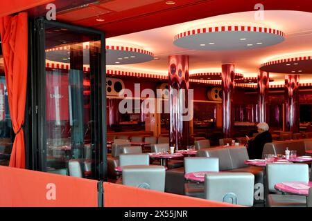 Brasserie auf den Champs Elysées - Paris - Frankreich Stockfoto